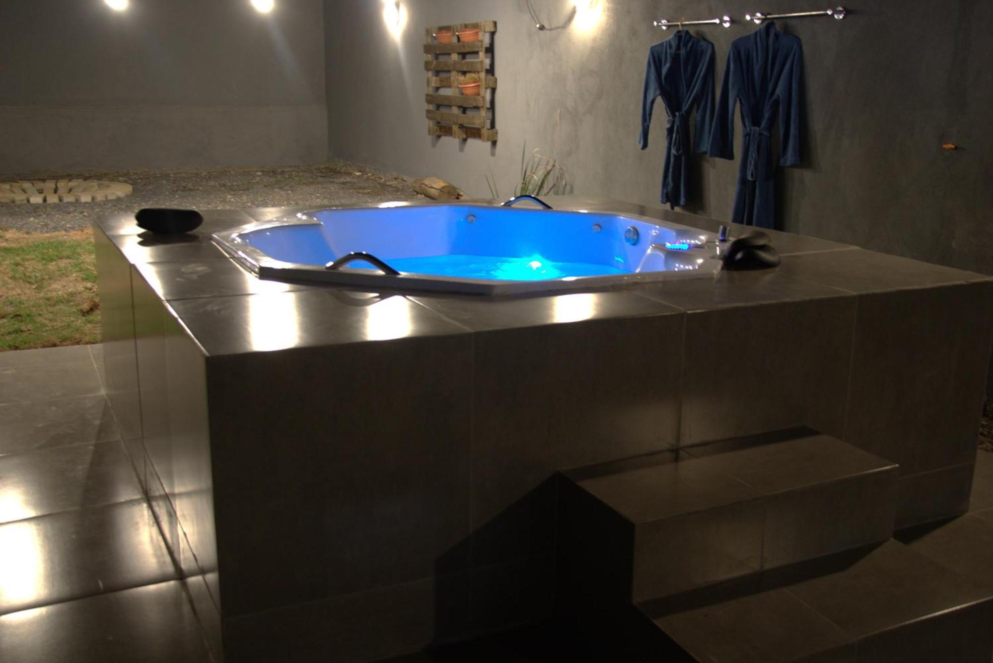 Casa Com Spa De Hidro Com Aquecedor A 700 Mts Do Centro Chapada dos Guimaraes Exterior photo